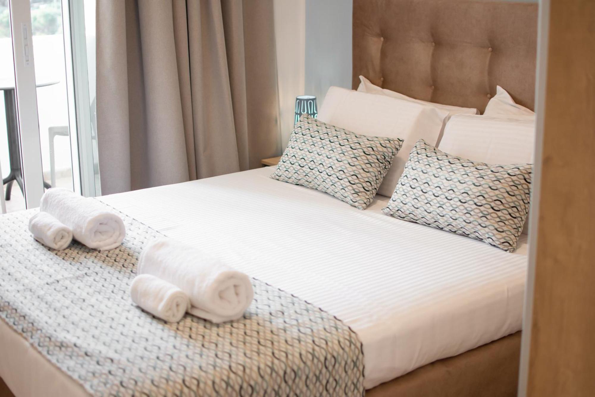 Afráta Infinity Wellness Boutique Hotel מראה חיצוני תמונה
